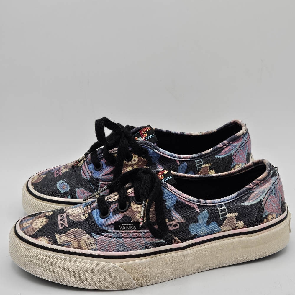 Rare Vans + Donkey Kong Nintendo collaboration shoes  size 7- hard to find